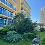 Gallery A ساني بيتش